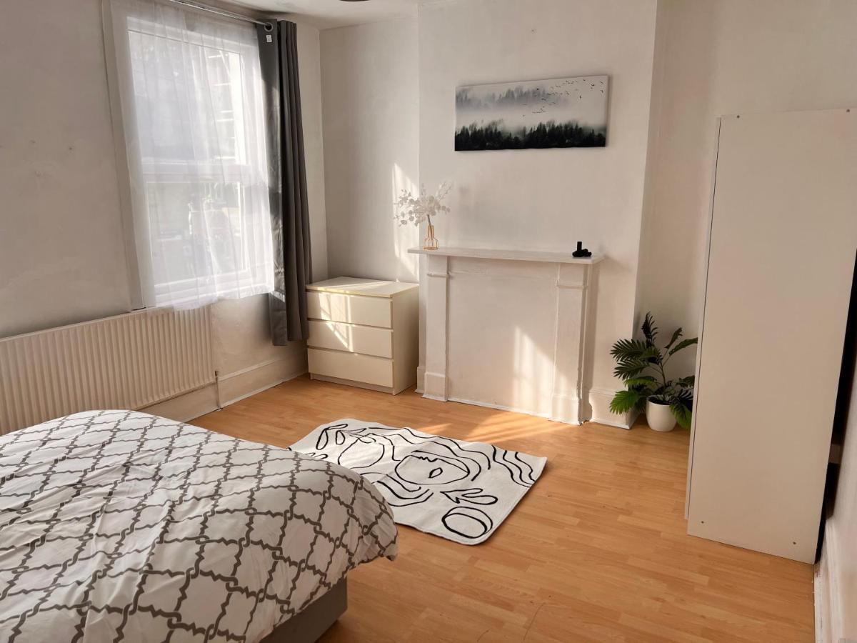 A Little Slice Of London Villa Ngoại thất bức ảnh