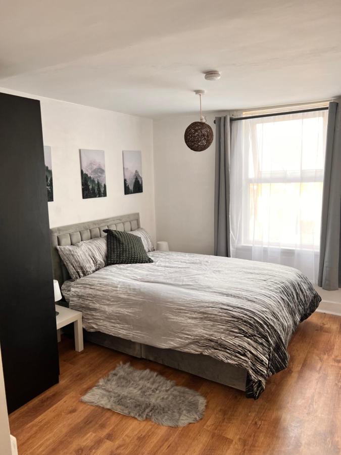 A Little Slice Of London Villa Ngoại thất bức ảnh