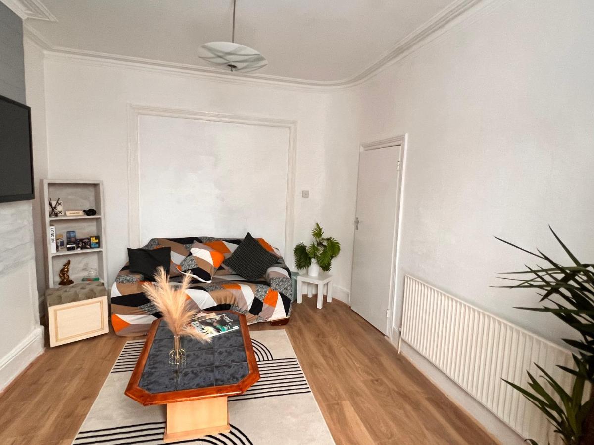 A Little Slice Of London Villa Ngoại thất bức ảnh